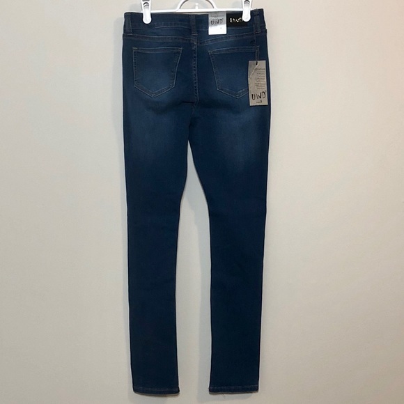 UWD Premium Denimwear NWT distressed blue jeans - Picture 3 of 8